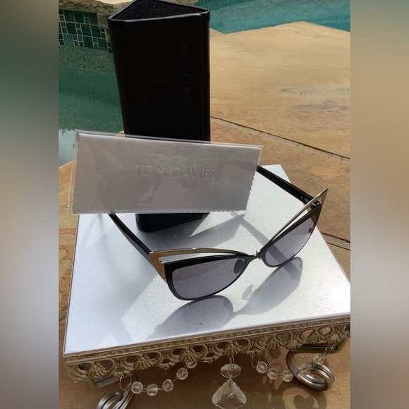 🔥TOM DAVIES🔥”LEXY” Matrix Resurrections Cat Eye Sunglasses, Ltd Edition - Picture 2 of 11